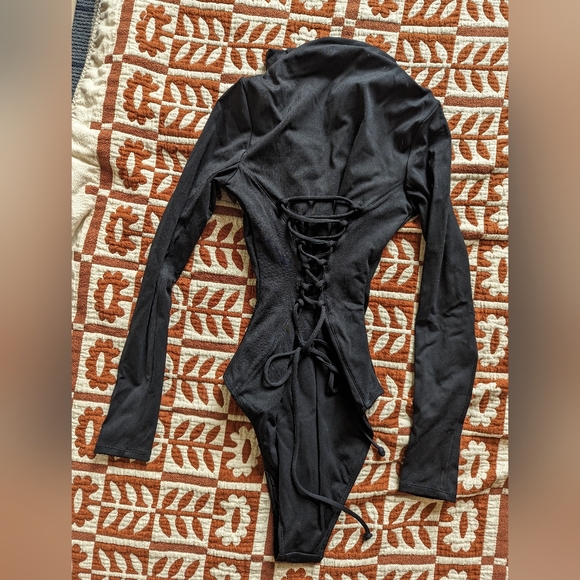 TA3 Surfy Suit (xs long sleeve) - Picture 5 of 9